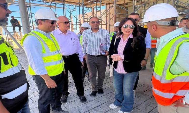 وزيرة الإسكان